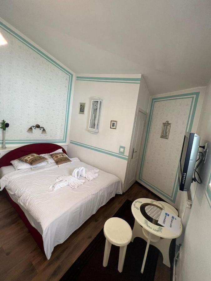 Guesthouse Nia Deluxe Sarajevo Esterno foto