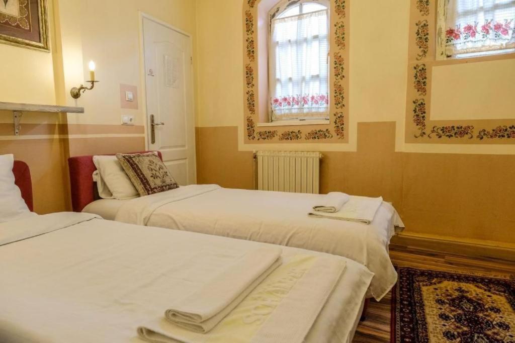 Guesthouse Nia Deluxe Sarajevo Esterno foto