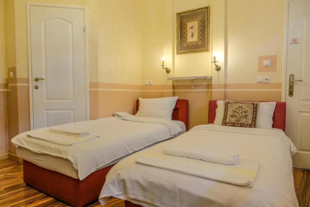 Guesthouse Nia Deluxe Sarajevo Esterno foto