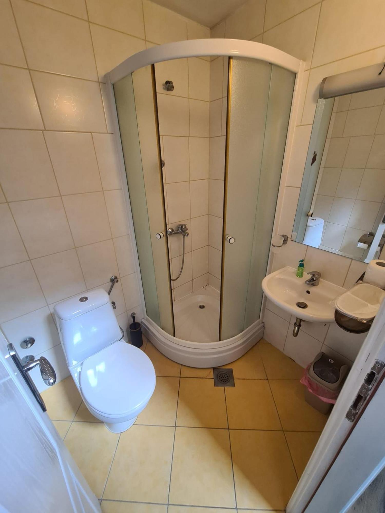 Guesthouse Nia Deluxe Sarajevo Esterno foto