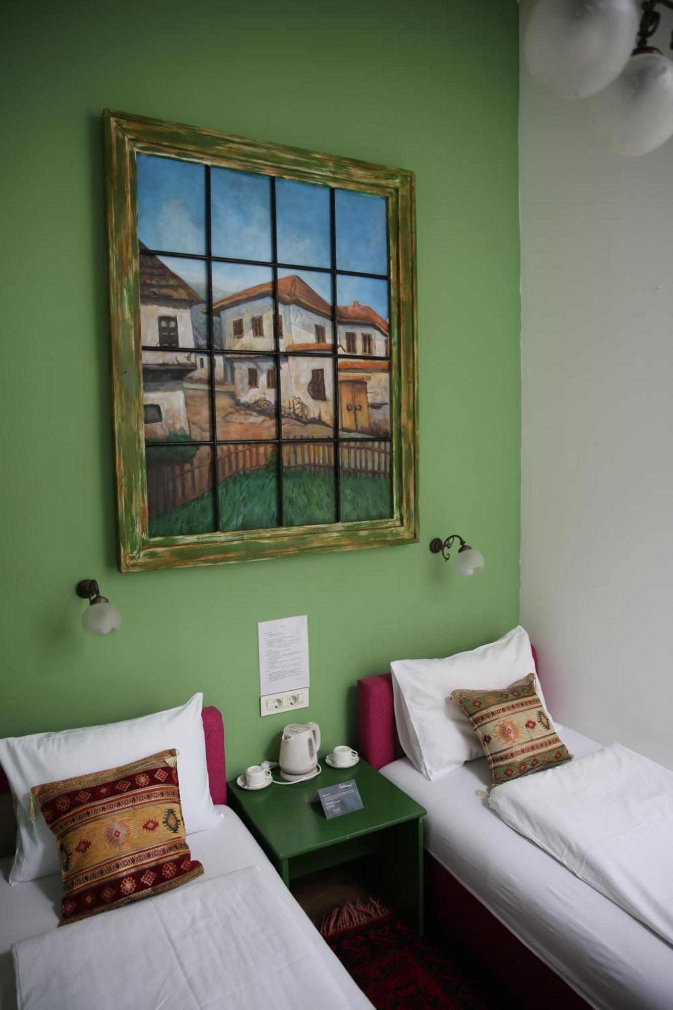 Guesthouse Nia Deluxe Sarajevo Esterno foto