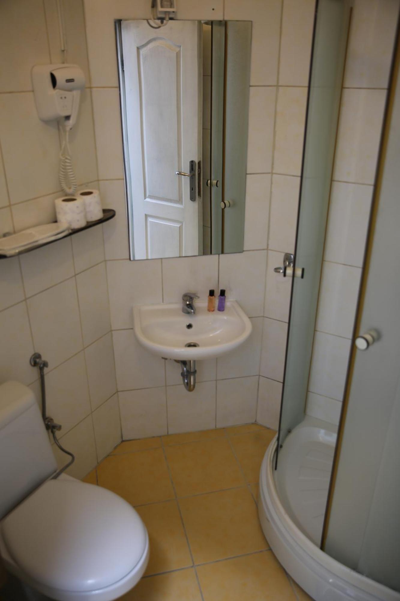 Guesthouse Nia Deluxe Sarajevo Esterno foto