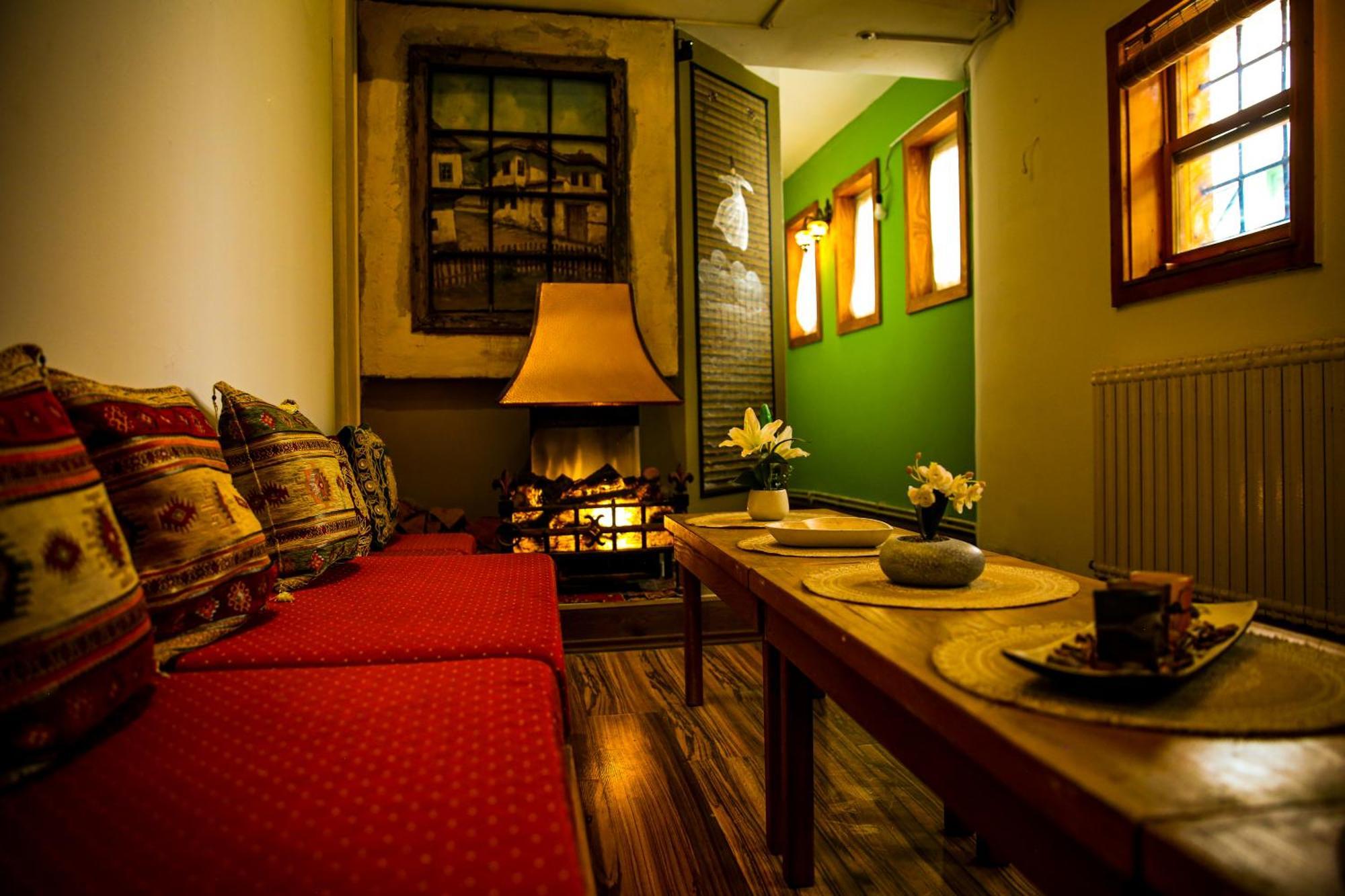 Guesthouse Nia Deluxe Sarajevo Esterno foto
